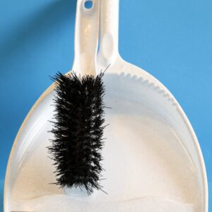Brush and Scoop Grey